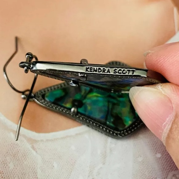 Kendra Scott Earrings - Picture 4 of 5